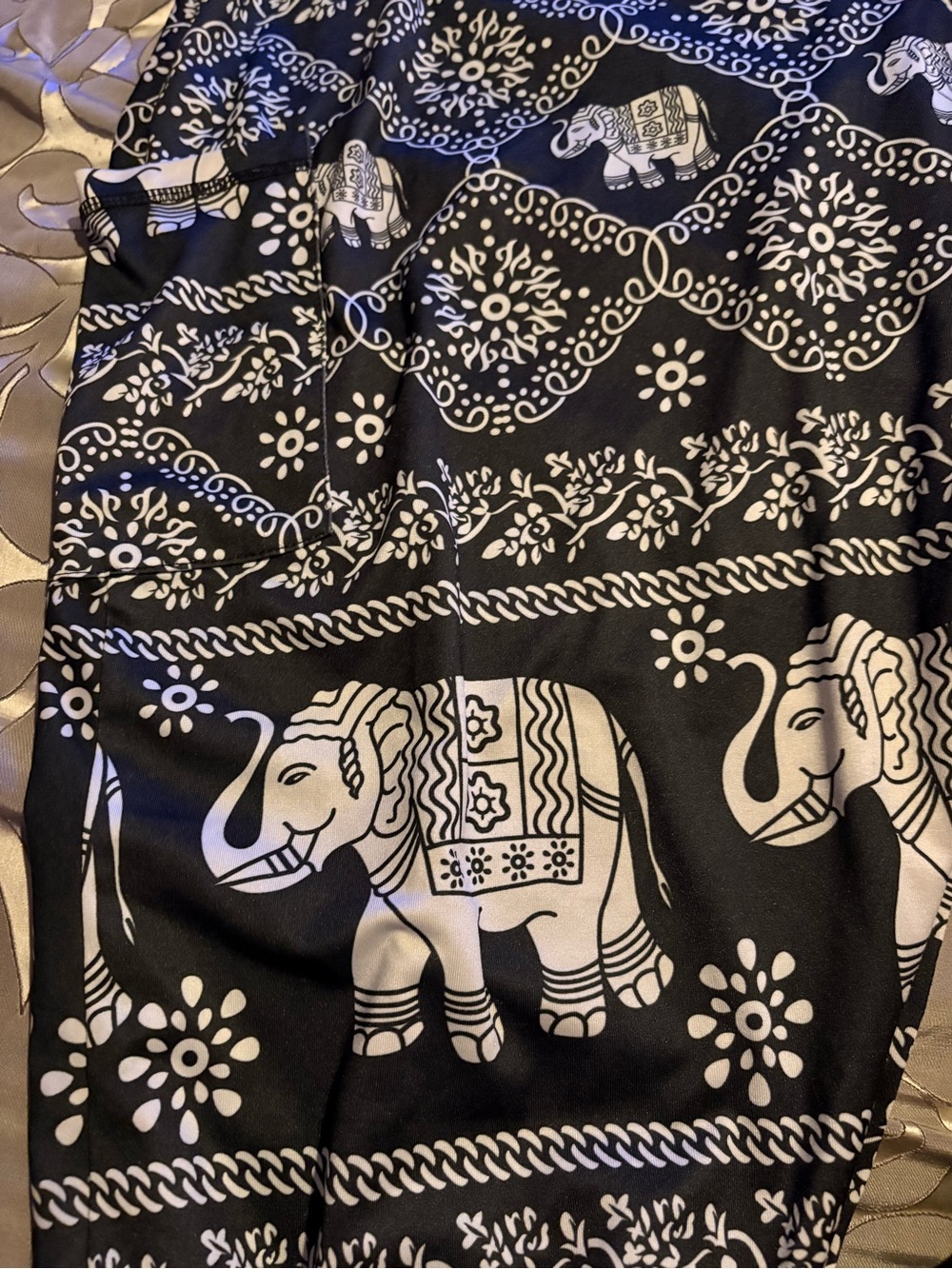 Amazon 2X Black and White Elephant Print Yoga Harem Jogger Pants elastic waist - Picture 2 of 6